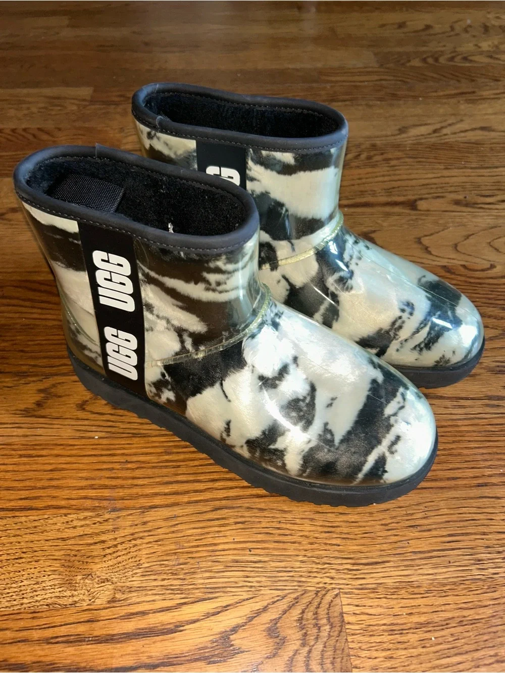 UGG Women’s Tie Dye Waterproof Rain Boots Black White Size 9